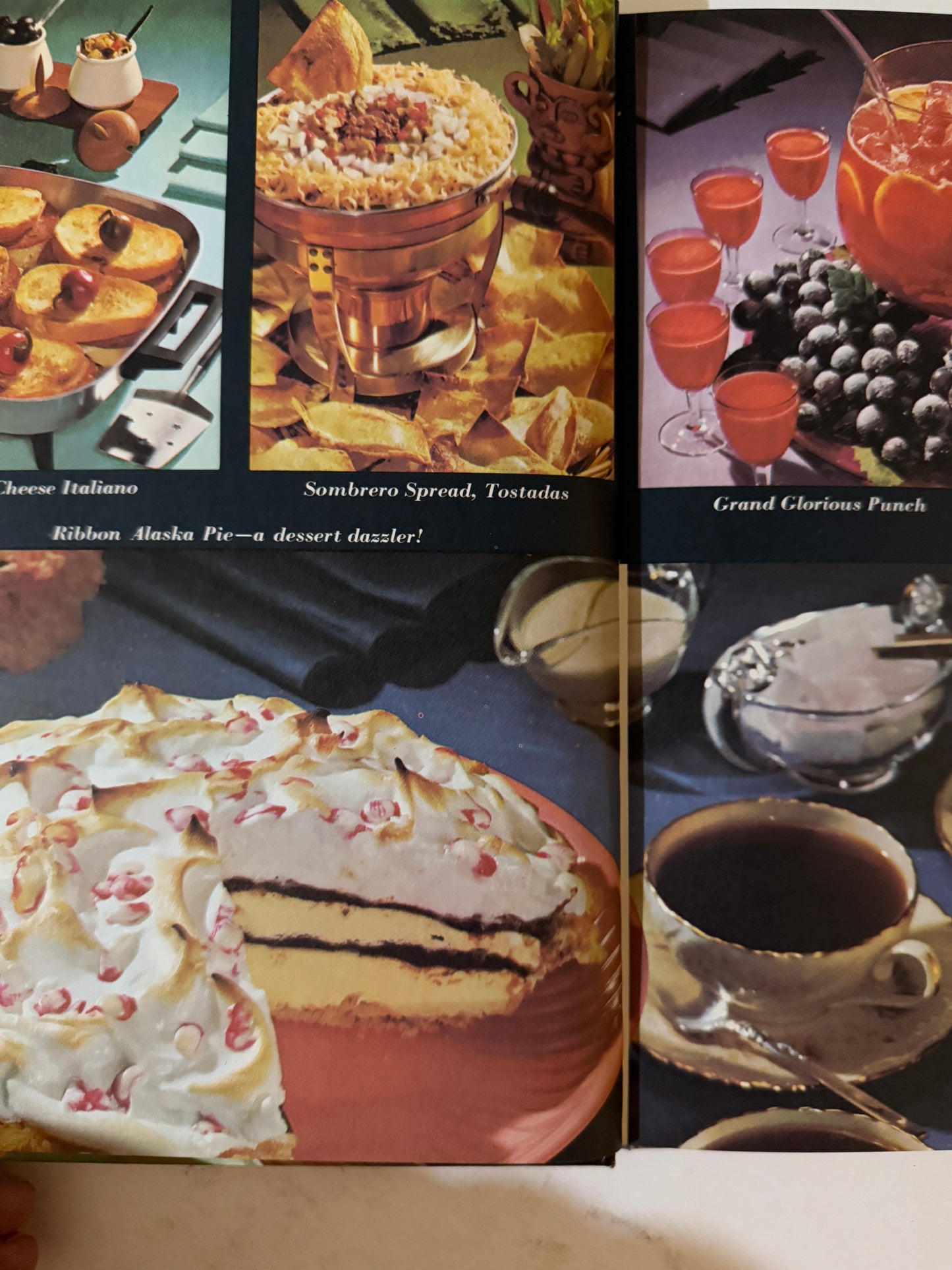 Better Homes & Gardens Snacks and Refreshments Journal | 1963-Red Barn Collections