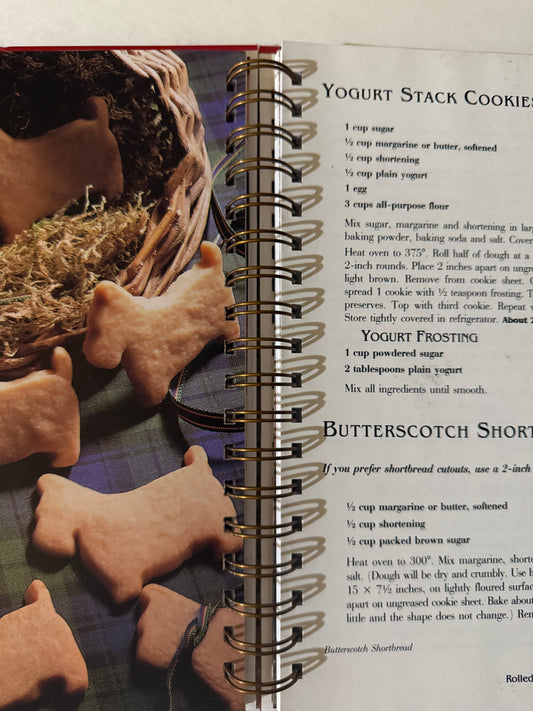 Betty Crockers Ultimate Cookie Book-Red Barn Collections